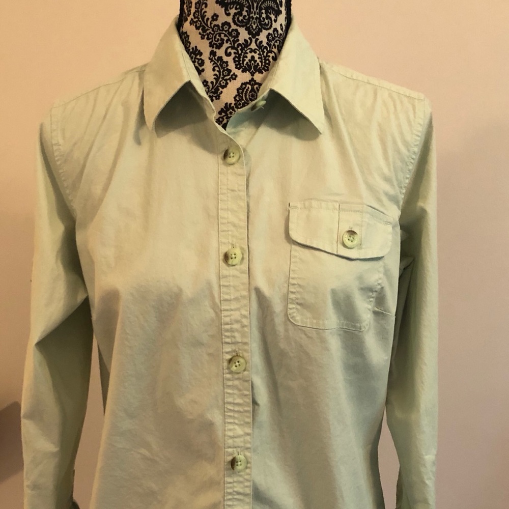 Columbia Mint Green Three Sleeve Length Shirt!  🎉